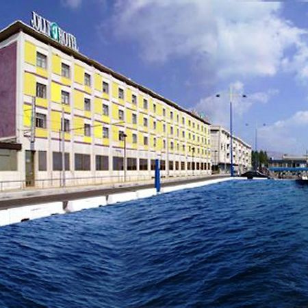 Hotel Dello Stretto Messina Exterior foto